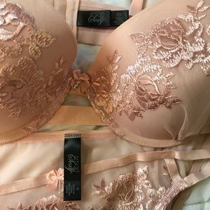 Pink Lace Bra & Underwear Set